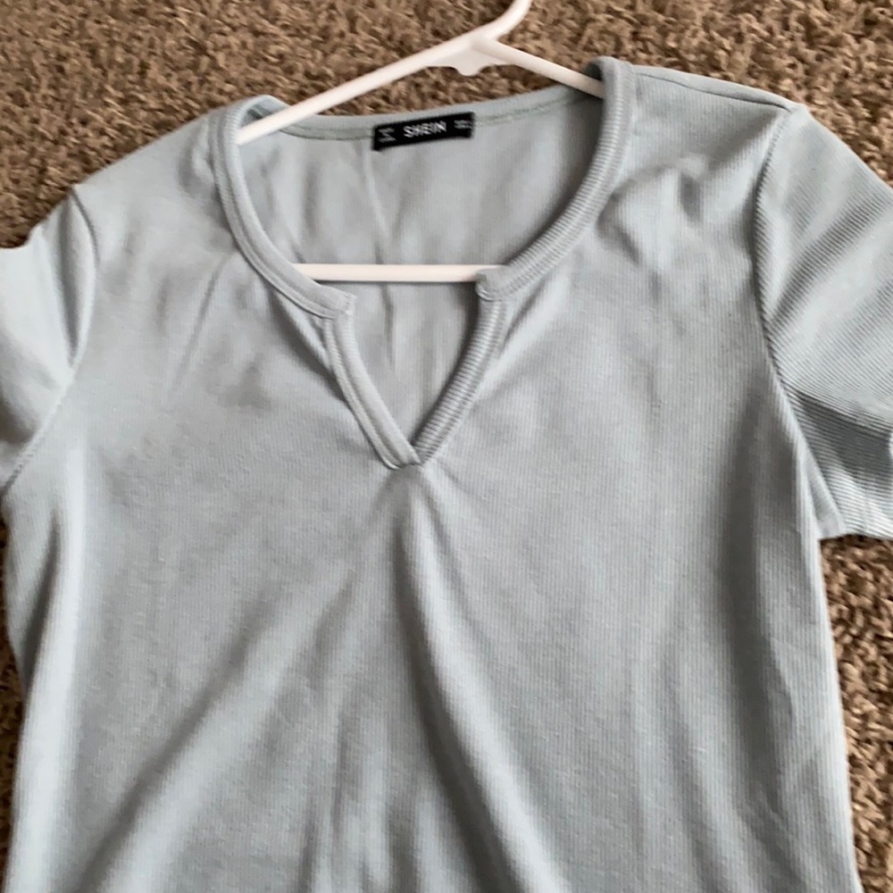 trendy v shirt